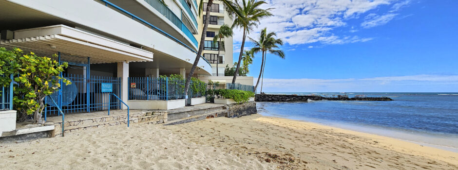 exterior2 beach front entry